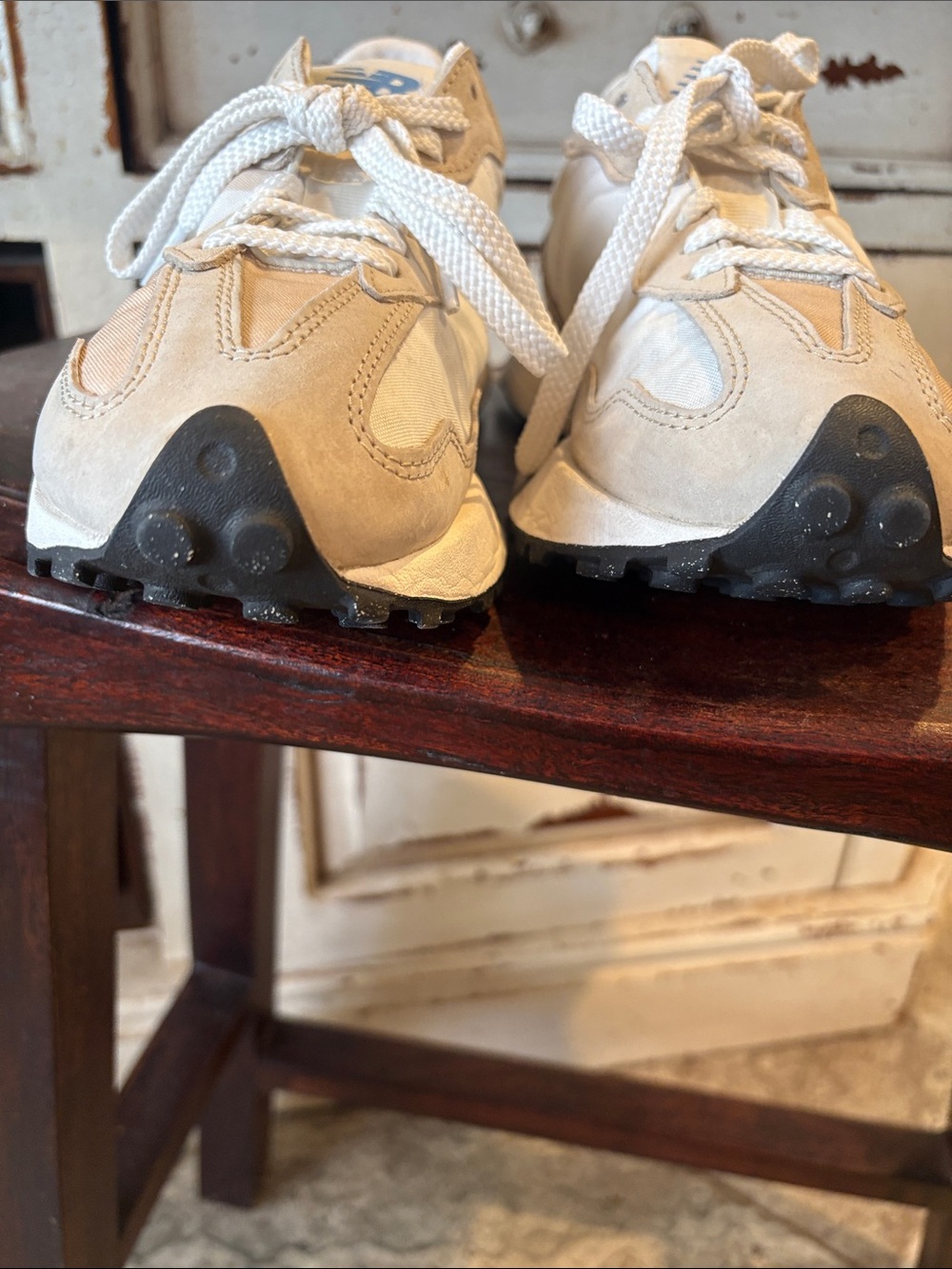 New Balance 327 Unisex Shoes - Picture 9 of 14